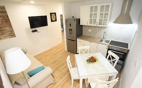 Split Old Town Suites 2